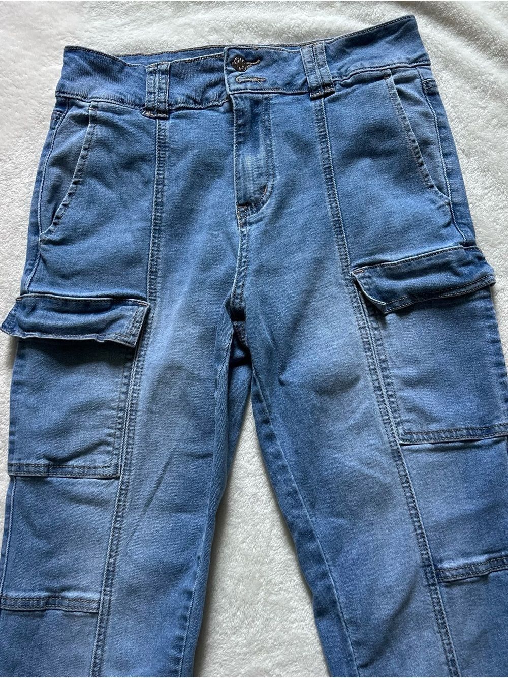 Madden NYC Skater Cargo Flare Women’s Jeans Front Seam Cargo Pockets Size 8 - Picture 4 of 15